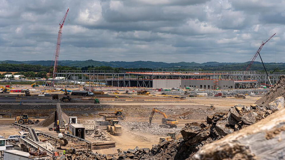Truist Park, Braves Stadium under construction